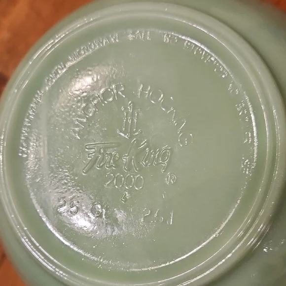 Anchor Hocking "Fire King 2000" 2.5 Quart Mixing Bowl - Picture 3 of 3